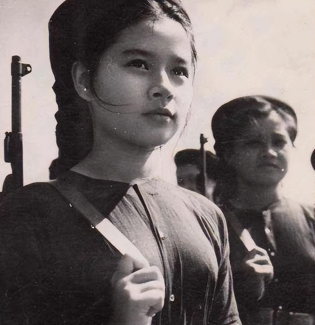 中国女兵在越南的地位，历史与现实的视角，中国女兵在越南，历史与现实的地位探析