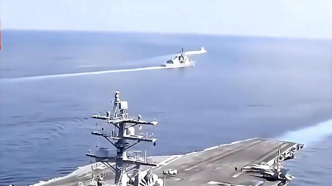 美国航空母舰遭袭击，历史事件的回顾与反思，美国航空母舰遭袭事件回顾与反思