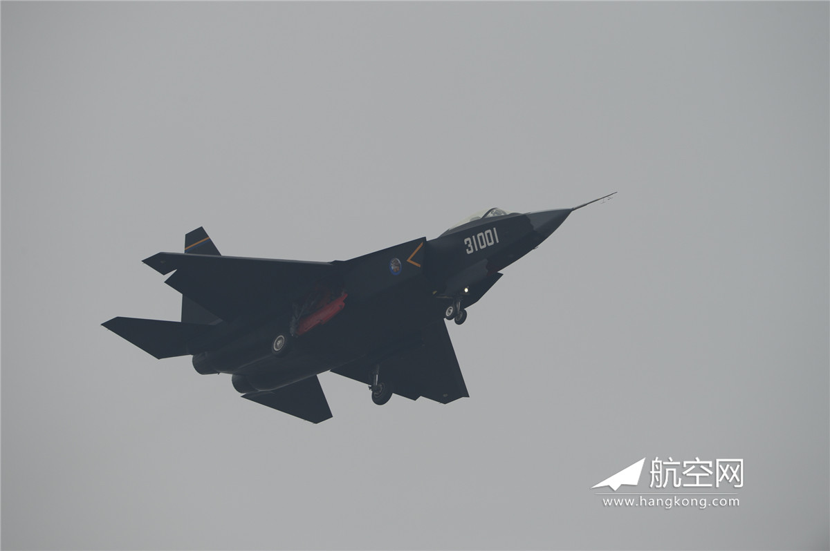 鹘鹰战机现身沈飞机场，揭示中国航空工业的崭新篇章，沈飞机场现鹘鹰战机，中国航空工业崭露头角