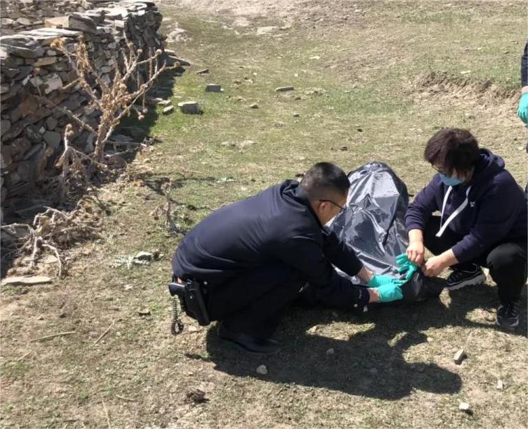 关于能否随便穿21式迷彩服的探讨，关于21式迷彩服穿着规范的探讨