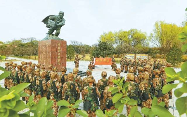 杨根思连