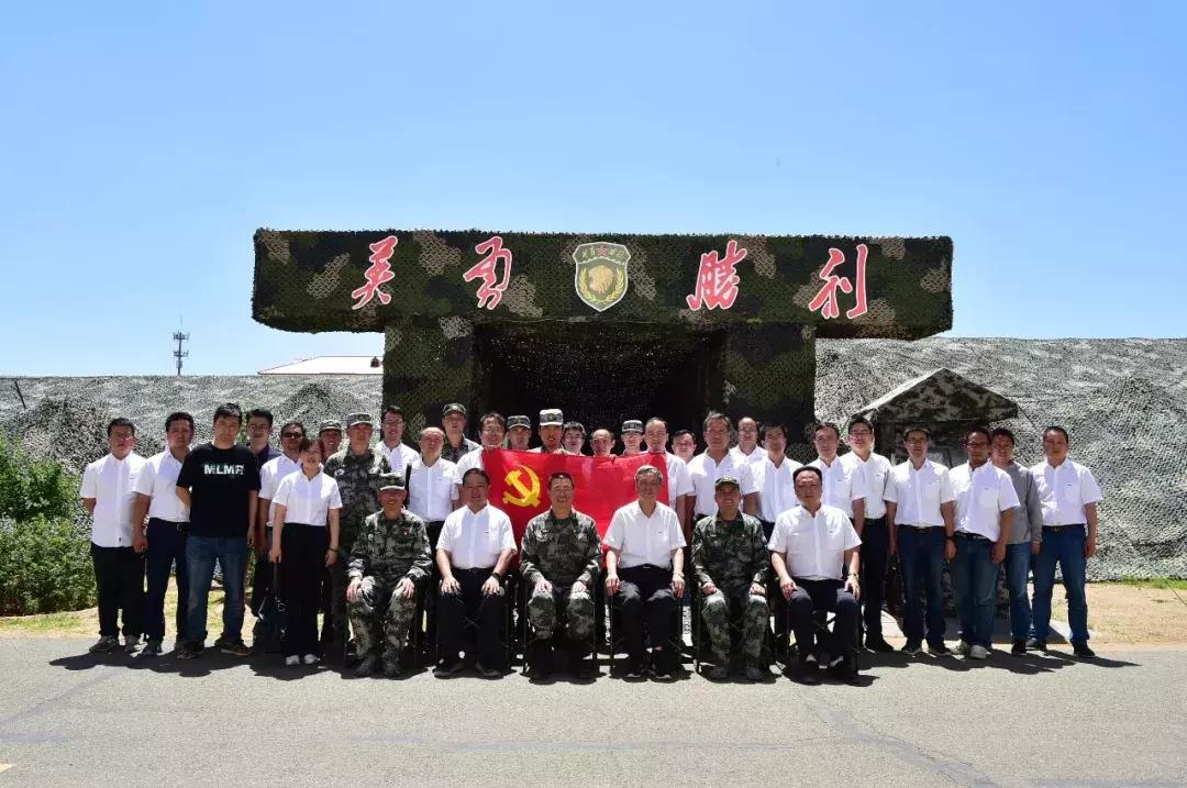 中国朱日和军事基地，揭示其重要性及其角色，中国朱日和军事基地，战略要地的重要性与角色揭秘