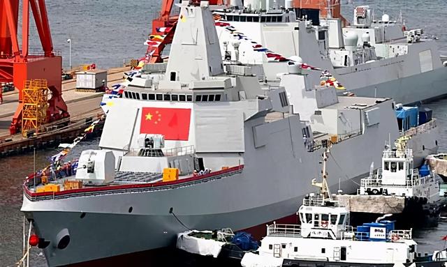 揭秘未来海军力量，055舰之后还有更大的舰吗？，揭秘未来海军力量，055舰之后还有更大战舰的展望？