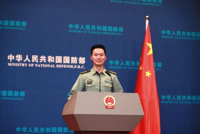 国防部的坚实后盾，历届发言人杨宇军的历程与贡献，国防坚实后盾，发言人杨宇军的历程与贡献