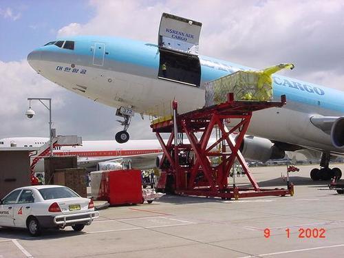 空军一号飞机坠毁事件深度解析，空军一号坠机事件深度剖析