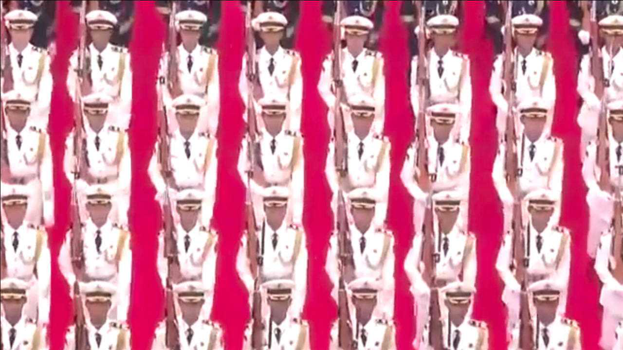 三军仪仗队眼神训练