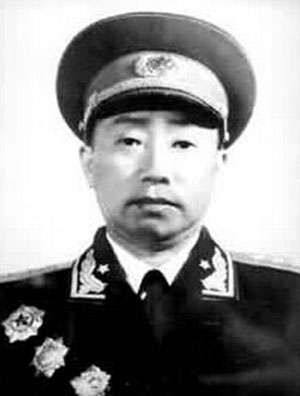 独臂将军丁小军，生平简历与非凡人生，独臂将军丁小军，生平简历与非凡人生之旅