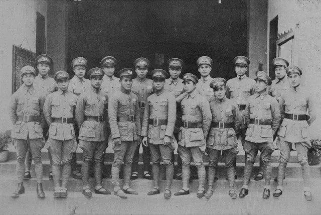 民国女兵图片大全，历史中的巾帼英雄，民国女兵图片大全，历史中的巾帼英雄风采展示
