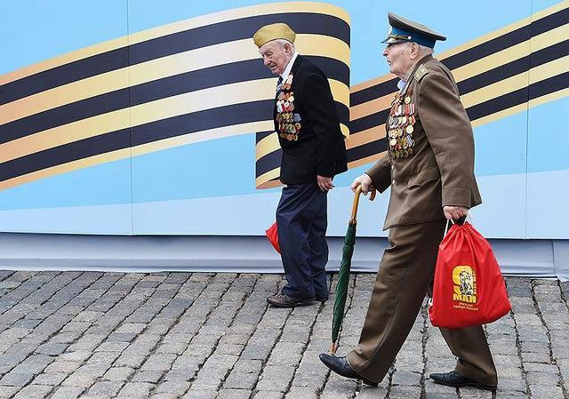 俄罗斯阅兵节目单,壮丽军威与民族精神的融合,俄罗斯阅兵节目单,壮丽军威与民族精神的壮丽融合展示