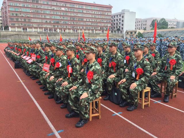 视力不合格可以当兵吗，探讨与解析，视力问题对当兵资格的影响，探讨与解析