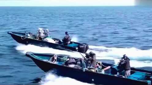 中国海军的坚定立场,用枪指海盗,维护海上安全,中国海军铁腕捍卫海上安全,坚决打击海盗行为