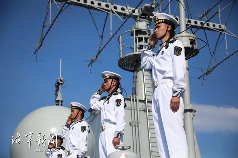 中国参加俄国阅兵，彰显两国深厚友谊与军事合作，中俄深厚友谊与军事合作见证，中国参加俄国阅兵盛典