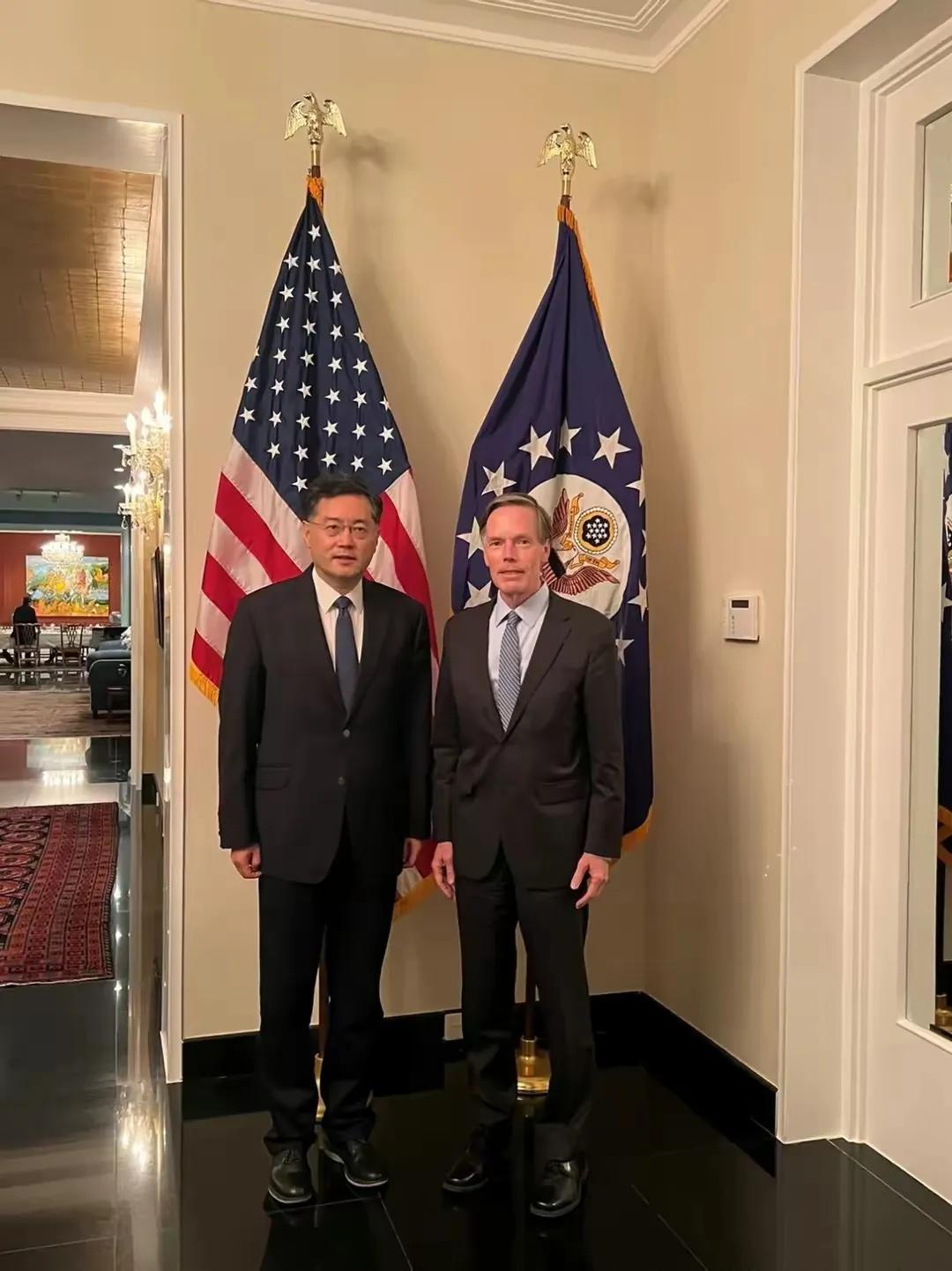 南斯拉夫大使馆为何被轰炸，历史事件的深度解析，南斯拉夫大使馆被轰炸事件深度解析，历史背景与原因探究