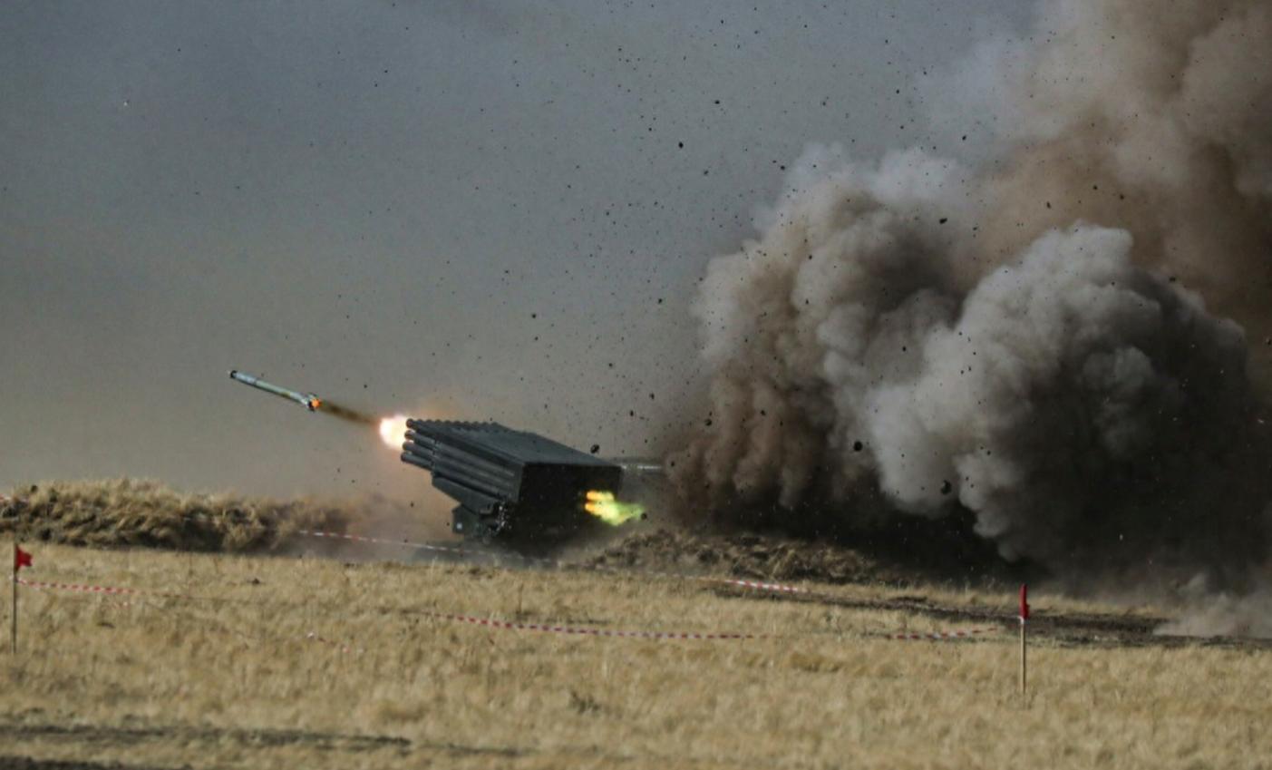 乌军坦克亮相,揭示现代化军事力量的新面貌,乌军坦克亮相展现现代化军事力量新面貌