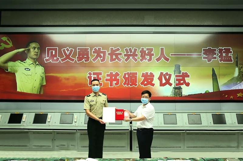 火箭军士官能干几期,职业发展与制度解析,火箭军士官职业发展与制度解析,能干几期?