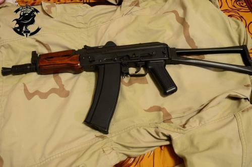 AK74U短突击步枪，现代战场上的精英武器，AK74U短突击步枪，现代战场精英武器之选