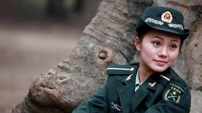 中国女兵的角色与贡献，多元化的使命与担当，中国女兵的多元角色与贡献，使命担当的力量展现
