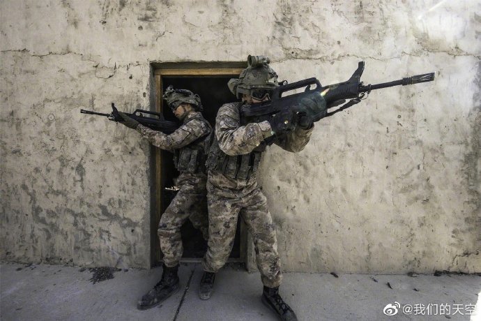 探索未知，关于21式荒漠迷彩与星空迷彩的探讨，揭秘未知领域，探索21式荒漠迷彩与星空迷彩的魅力