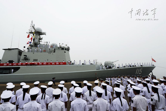陈岳琪海上阅兵仪式，纪念70周年的辉煌时刻，陈岳琪纪念70周年海上阅兵仪式辉煌瞬间