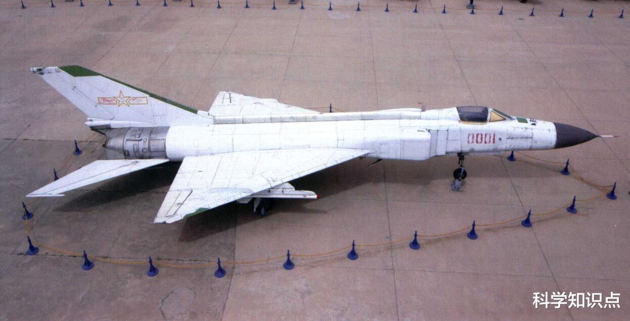 歼八战斗机为什么没有鸭翼,歼八战斗机为何未采用鸭翼设计?