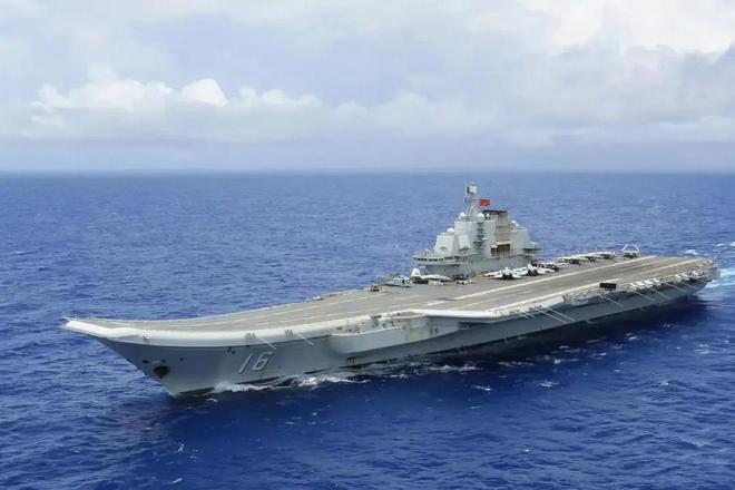 中国航空母舰辽宁舰图片，壮丽之躯，国之骄傲，中国航空母舰辽宁舰壮丽图片，国之骄傲的重器展示