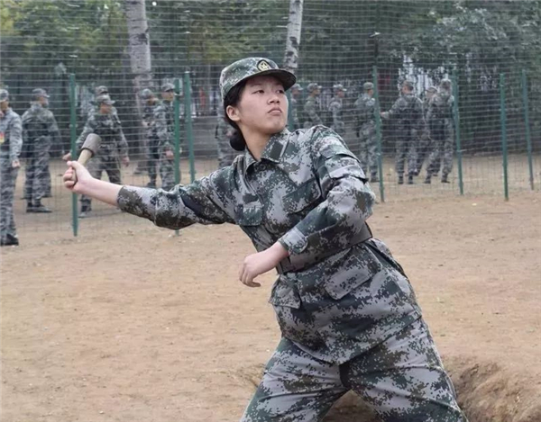 丁晓兵的军人世家背景,家族荣耀与个人的坚定信仰,丁晓兵,军人世家背景铸就的荣耀与坚定信仰之路