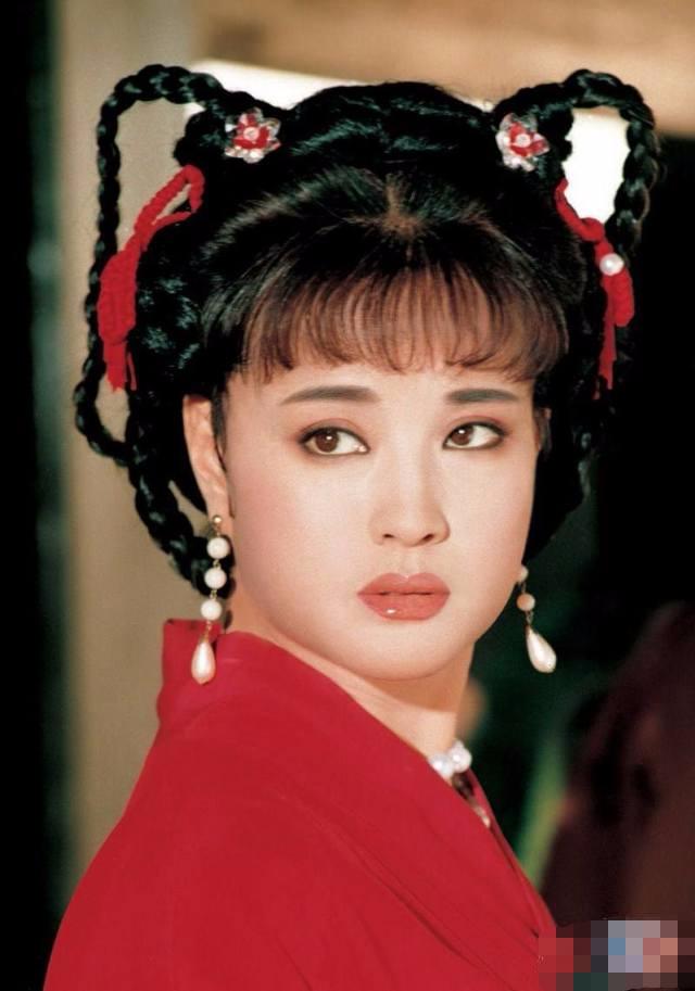 歼-20与歼-15，两款战机之间的区别，歼-20与歼-15战机，性能差异解析