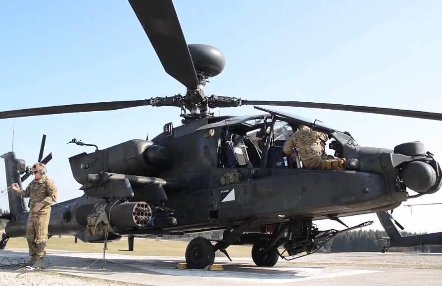 阿帕奇武装直升机,弹药装载能力深度解析,阿帕奇武装直升机弹药装载能力全面解析