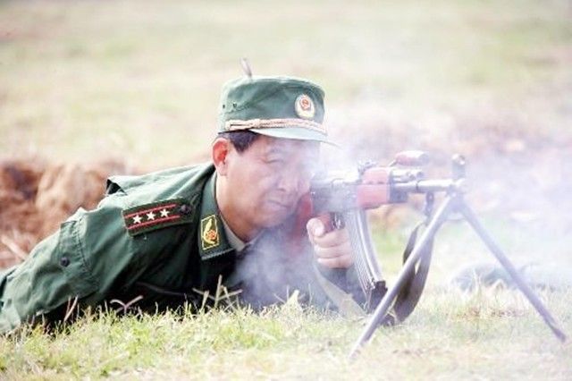丁晓兵英雄现任职务，时代标杆与民族精神，丁晓兵，时代标杆、民族精神与英雄现任职务的荣耀之路