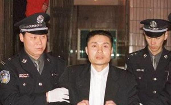 悍匪拿枪伸手表情包，网络时代的符号与流行文化的交织，悍匪拿枪表情包，网络时代符号与流行文化的碰撞