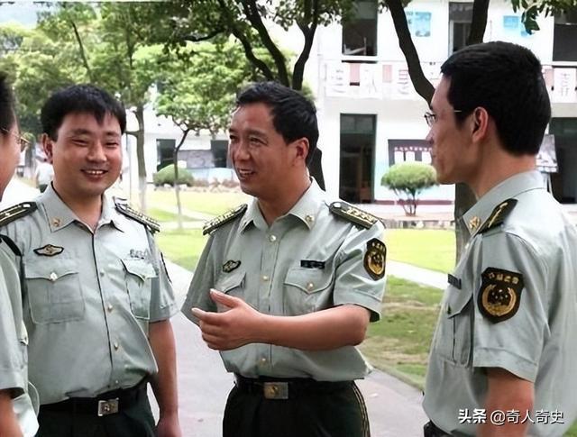 丁晓兵不再担任武警广西职务，一个时代的结束与新篇章的开启，丁晓兵离任武警广西职务，时代落幕与新篇章的启航