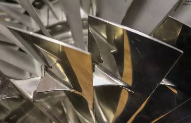 涡轴发动机压气机叶片数量的确定,涡轴发动机压气机叶片数量确定的探究