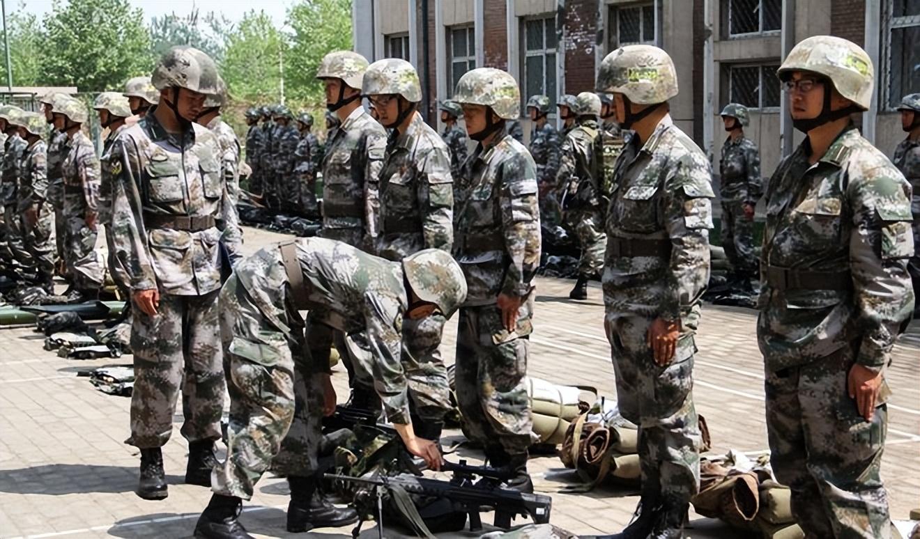 路透社拍摄下的解放军，力量与和平的展现，路透社镜头下的解放军，力量与和平的彰显