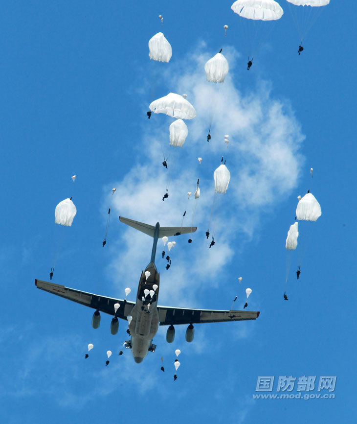 空降兵第15军的成立，历史沿革与使命担当，建议，空降兵第15军，历史沿革与使命担当揭秘