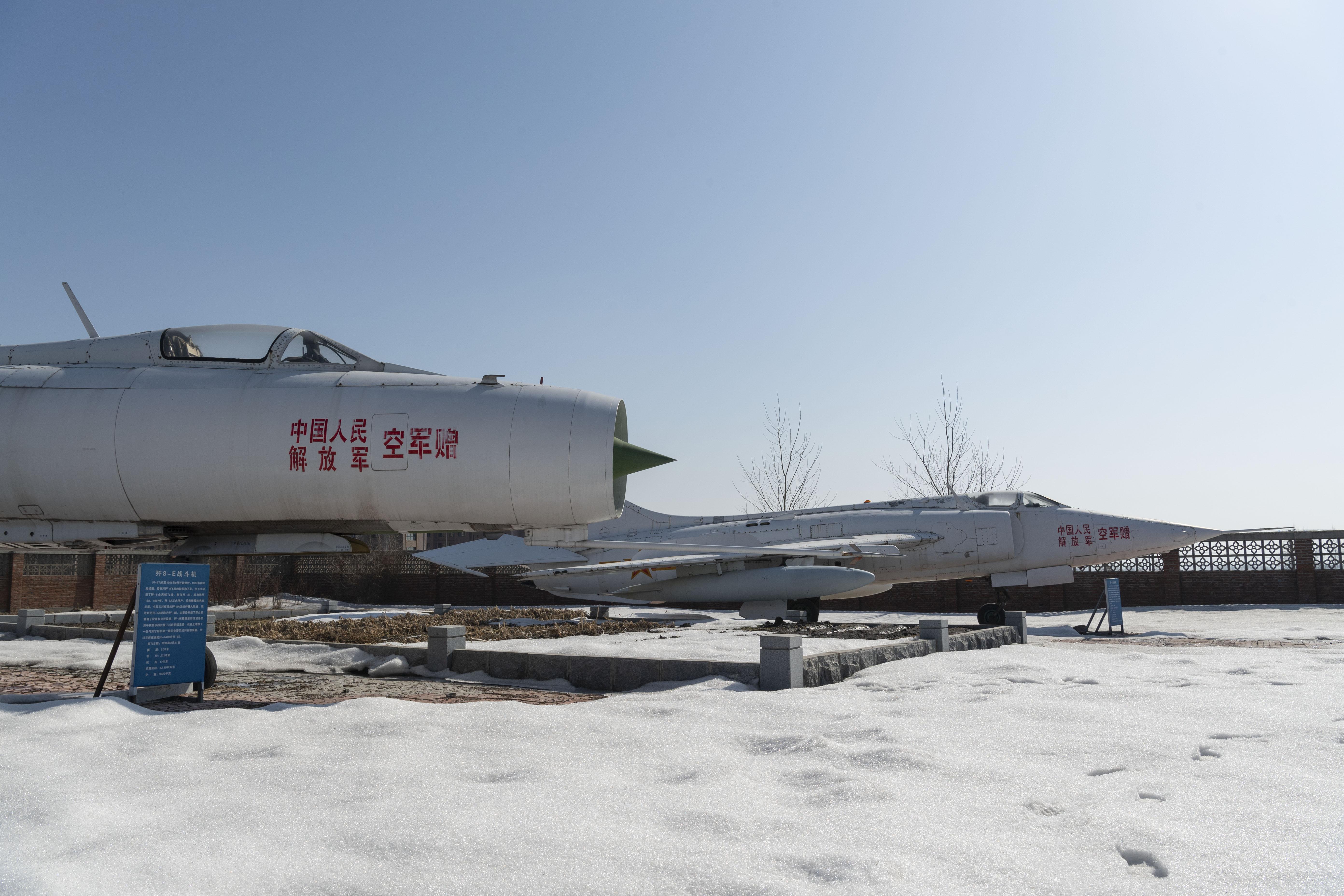 歼8E战斗机图片，历史、技术特点与现代军事应用，歼8E战斗机，历史、技术特点与现代军事应用的深度解析