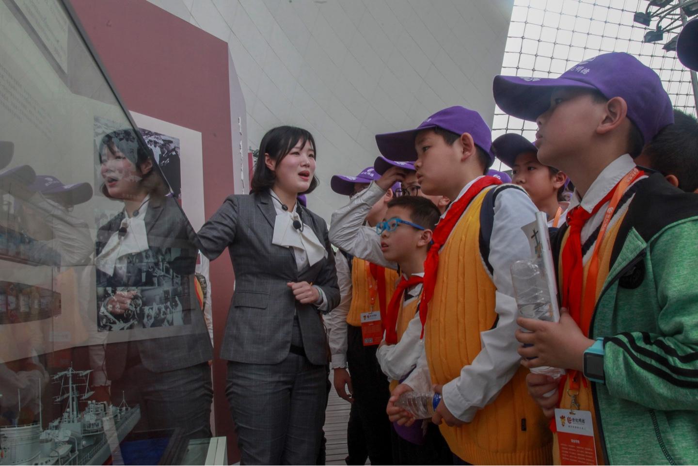 中国海军的崛起，自成立以来的辉煌历程，中国海军辉煌历程，自成立以来的崛起与成就