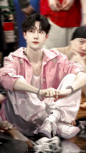 探索神秘数字与独特标识,8474999与M王中王一肖的交汇点,神秘数字8474999与M王中王一肖的交汇点探索与标识解读