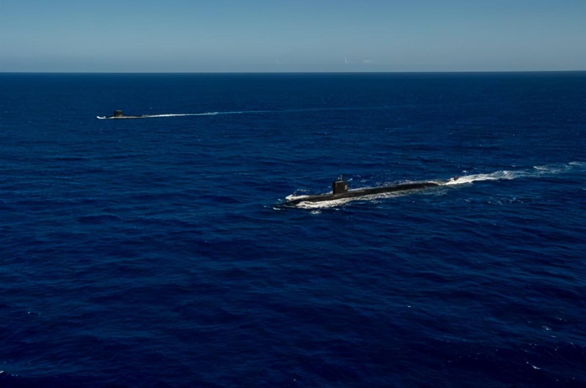 法国现任国防部长，弗洛里安·勒德里昂的角色与挑战，法国国防部长弗洛里安·勒德里昂的角色与挑战解析