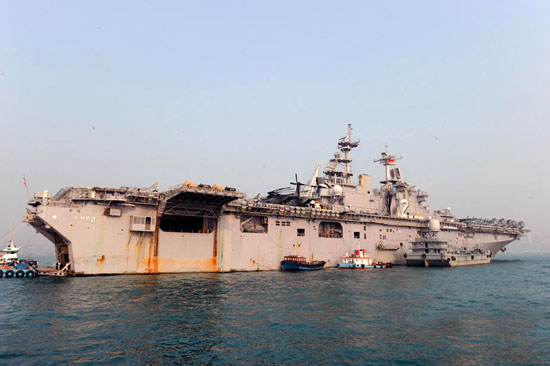 黄蜂级两栖攻击舰的9号舰，探索神秘的名字与力量，黄蜂级两栖攻击舰9号舰，神秘名字背后的力量探索