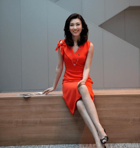 海峡主持人简介,一位跨越文化与语言的桥梁,海峡主持人,跨越文化与语言的桥梁简介