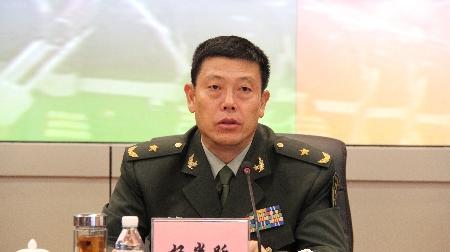 集团军军长与省军区司令员的区别，职责、权力及职能差异分析，集团军军长与省军区司令员，职责、权力及职能差异解析