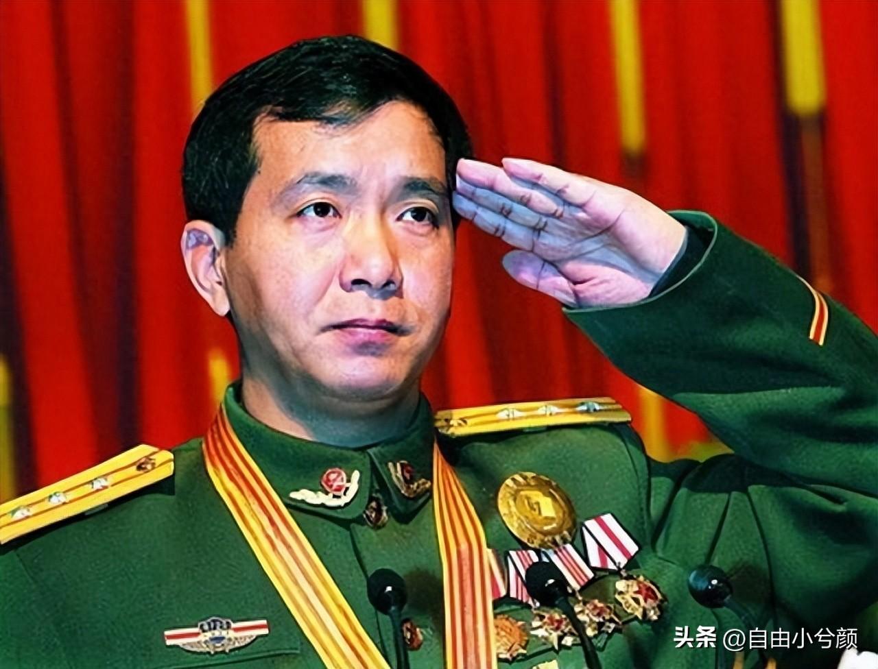 独臂将军丁晓兵与儿媳之间的温情故事,独臂将军丁晓兵与儿媳的深情故事