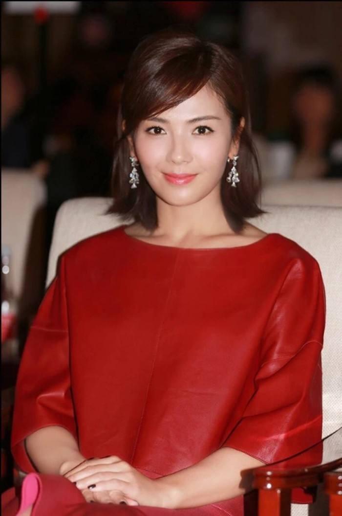文工团美女，璀璨之光照亮艺术舞台，文工团美女，璀璨之光闪耀艺术舞台