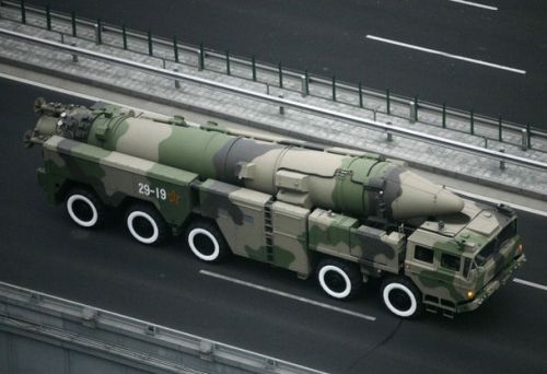 中国导弹东风-21，力量与智慧的象征，中国东风-21导弹，力量与智慧的象征