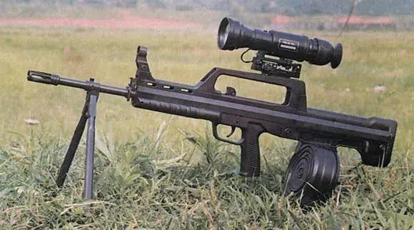 朵英贤设计95式步枪的经历，朵英贤设计95式步枪，传奇经历揭秘