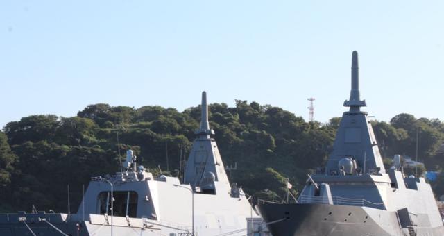 关于055驱逐舰被空军欺负的探讨,空军与海军博弈,探讨055驱逐舰遭遇的挑战与应对之道