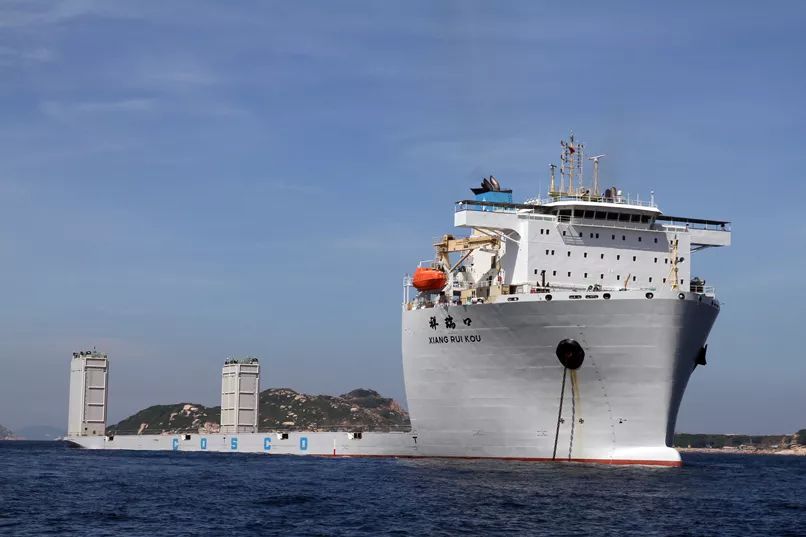 探索巨型半潜船,揭秘承载17万吨能力的秘密,揭秘巨型半潜船,承载17万吨能力的秘密探索