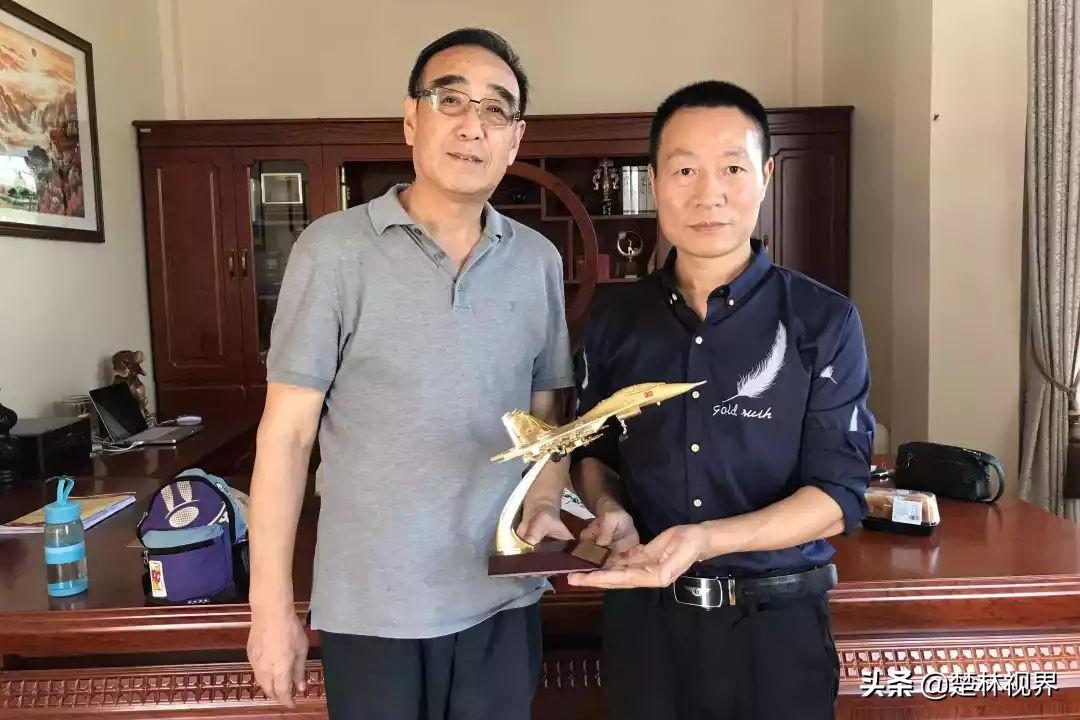 直15直升机的价格及其相关因素探讨，直15直升机价格及相关因素深度探讨