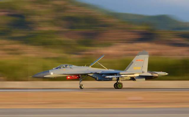 中国歼-11D与苏系列战斗机的比较,一种深度解析,中国歼-11D与苏系列战斗机深度对比解析