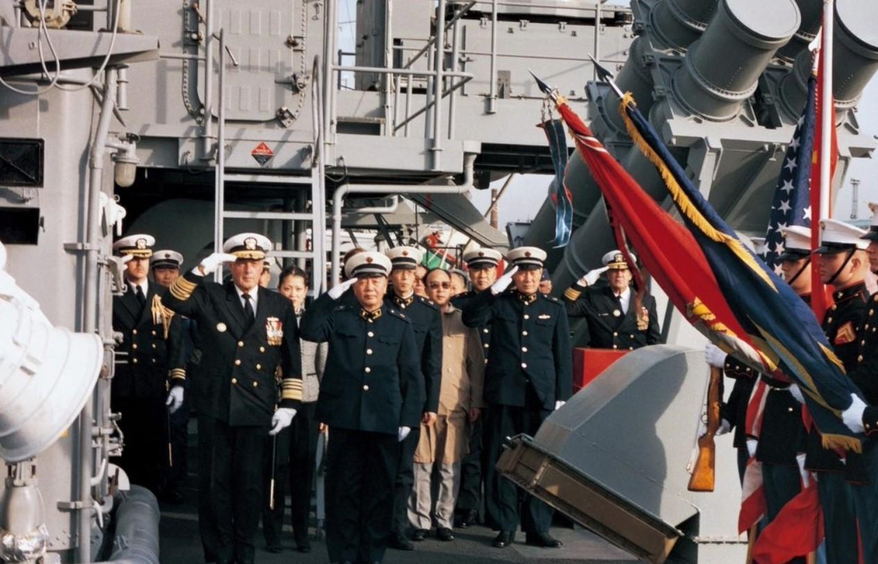 上海吴淞军港舰艇一览，上海吴淞军港舰艇全景展示